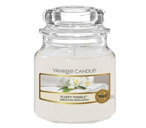 Yankee Candle Fluffy Towels Small Jar Retail Box